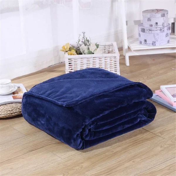 Coperte di flanella in pile di corallo Solido 230 g/mq Leggero in pelliccia sintetica Copridivano invernale morbido e caldo Copriletto Coperte scozzesi 3