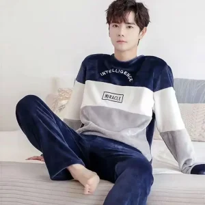 Pigiama da uomo invernale Completo da casa Nuovo pile di corallo Caldo a maniche lunghe Modelli primaverili, autunnali e invernali di abbigliamento da casa in flanella da uomo 1