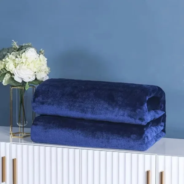 Coperte in flanella tinta unita super morbida calda peluche confortevole leggero scialle al ginocchio coperta trapunte in pile di corallo pisolino da ufficio 6
