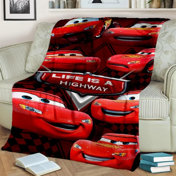 2025 nuove auto dei cartoni animati Saetta McQueen regalo morbida coperta di peluche, coperta di flanella per soggiorno camera da letto letto divano copertura bambino 4
