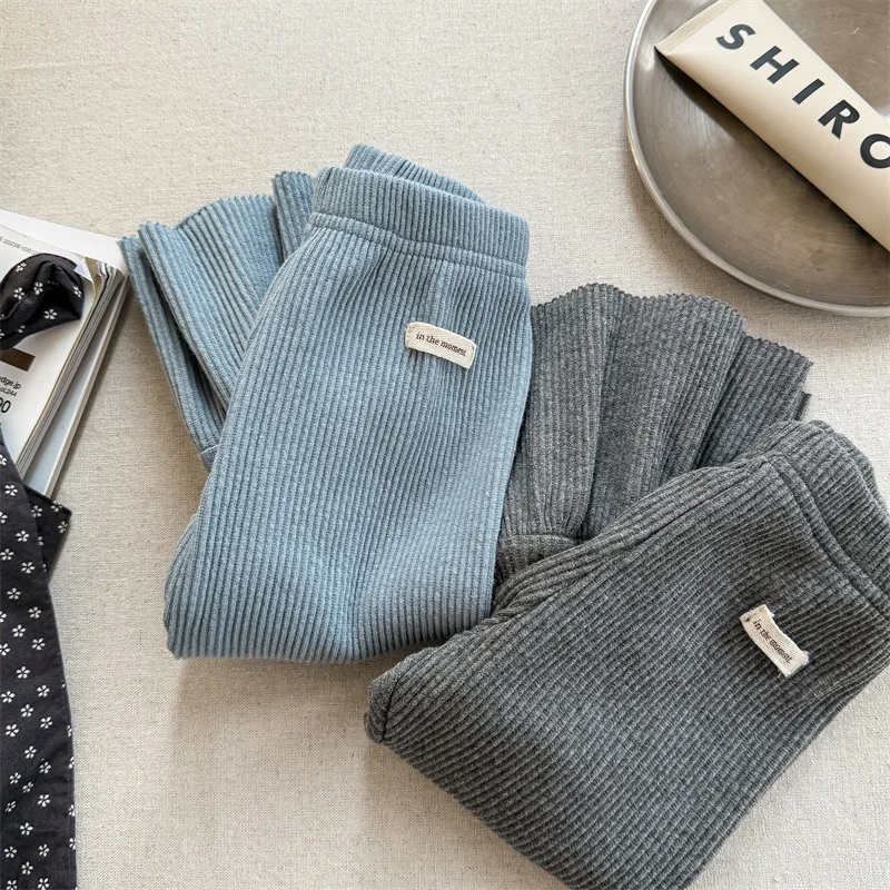 2025 Primavera Autunno Nuove ragazze Leggings svasati elastici a vita alta Pantaloni casual per bambini in cotone stile coreano 3