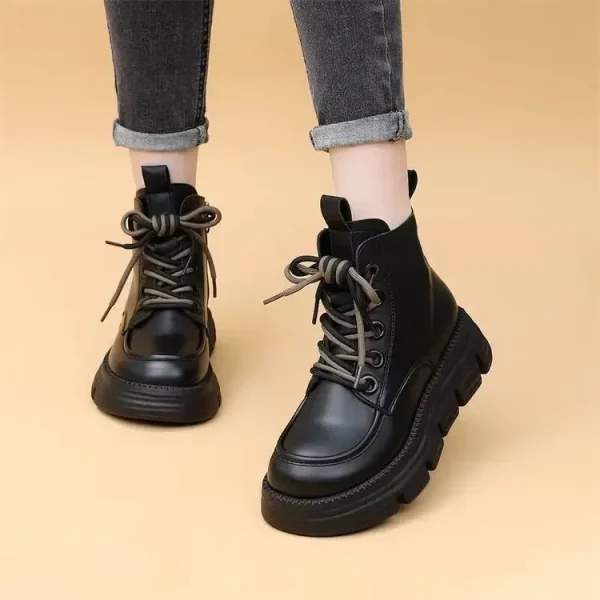 2024 donna primavera nuove scarpe basse con plateau nere mocassini da donna slip on scarpe da barca oxford in pelle casual firmate 3