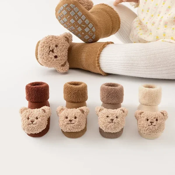 Nuovi calzini per bambini con orso simpatico cartone animato per ragazze dei ragazzi inverno morbido cotone antiscivolo solido neonato calzino per bambini addensare Socken 1