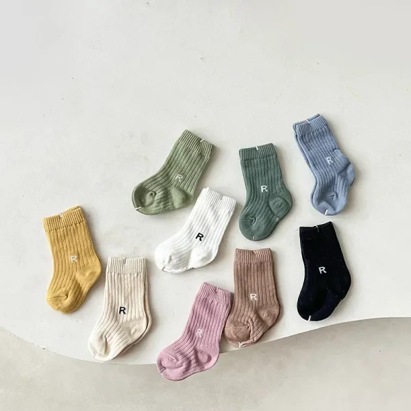 1 paio di calzini per bambini stile coreano tinta unita lettera R calzino corto alla caviglia per bambino ragazzo ragazza primavera estate calzino in cotone per bambini 6