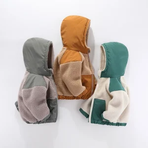 2025 Nuovo Autunno Inverno Ragazzi Giacca in caldo pile Cappotto per bambini Moda Cerniera con cappuccio Capispalla per bambini 1 2 3 4 5 6 7 anni Abbigliamento per bambini 1