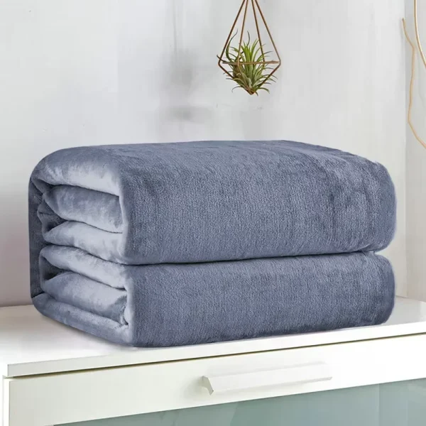 Coperta di flanella Super morbida divano in tinta unita copriletto traspirante coperta in pile corallo bambini adulti copriletto morbido e caldo 2