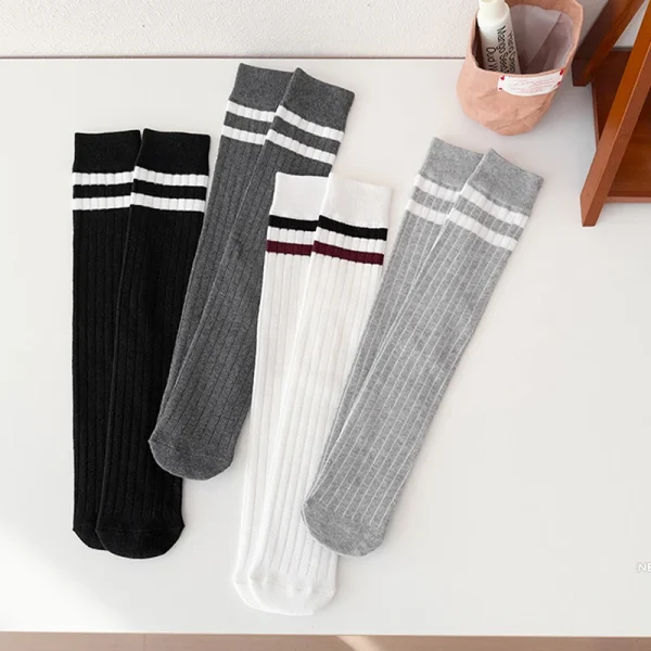 ﻿   Calzini alti al ginocchio a righe alla moda per bambini Primavera Autunno Calza lunga lavorata a maglia Calzature per ragazza in morbido cotone Calzino per gambe per bambini 35 cm 5