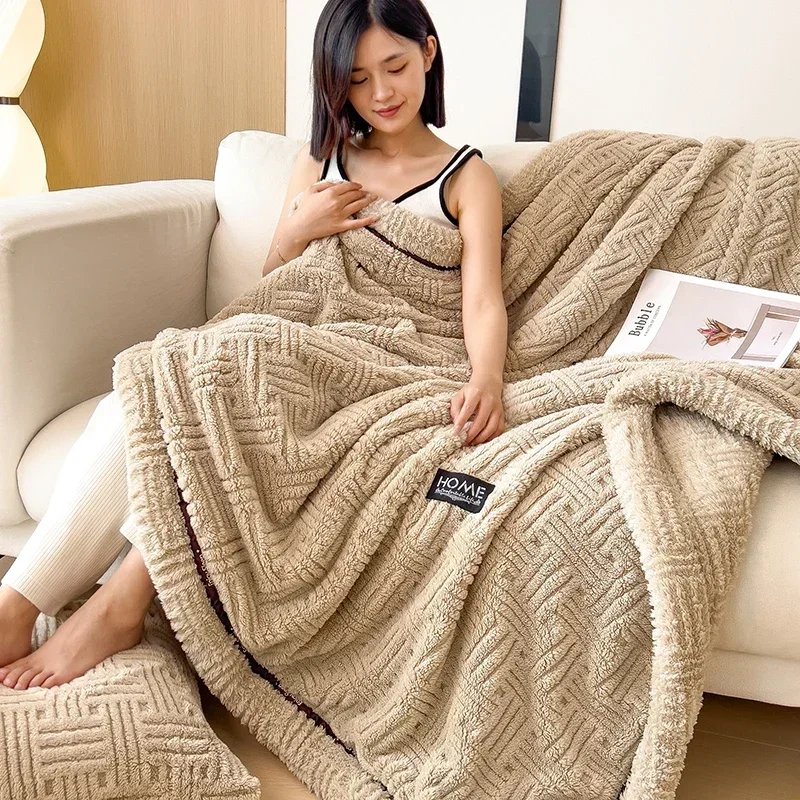 Nuova coperta in pile autunno inverno a metà lato morbida e soffice coperta da letto per maternità e bambini calda e traspirante coperta per divano 3