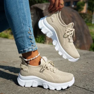 Scarpe da donna in maglia primaverile 2025 Scarpe da mamma leggere e traspiranti Taglie forti Comfort antiscivolo Casual Suola piatta Slip-On 1