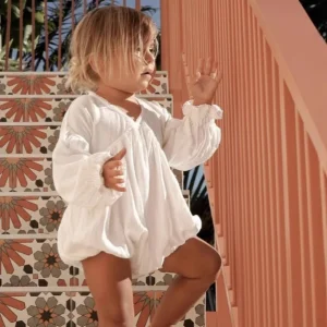 2025 Nordic Baby Primavera e Autunno in cotone e lino scava fuori senza schienale con scollo a V in pizzo tuta vestiti per bambini 1