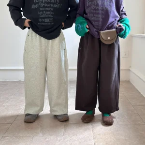 Pantaloni dritti per ragazzi coreani autunnali per bambini in cotone solido per bambini ragazzi pantaloni a gamba larga pantaloni casual in vita elastica per ragazzini 1