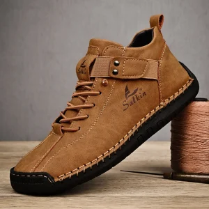 Nuovo 2025 Scarpe casual da uomo in pelle fatte a mano Design Sneakers Uomo Scarpe in pelle traspirante Stivaletti da uomo Outdoor 1