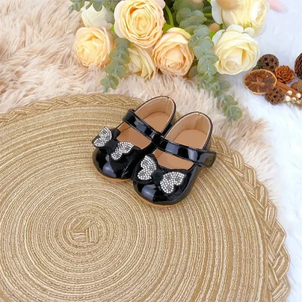 Scarpe casual Mary Jane con decorazione bowknot con strass carini per neonate, scarpe da passeggio leggere e antiscivolo per la primavera e l'autunno 2