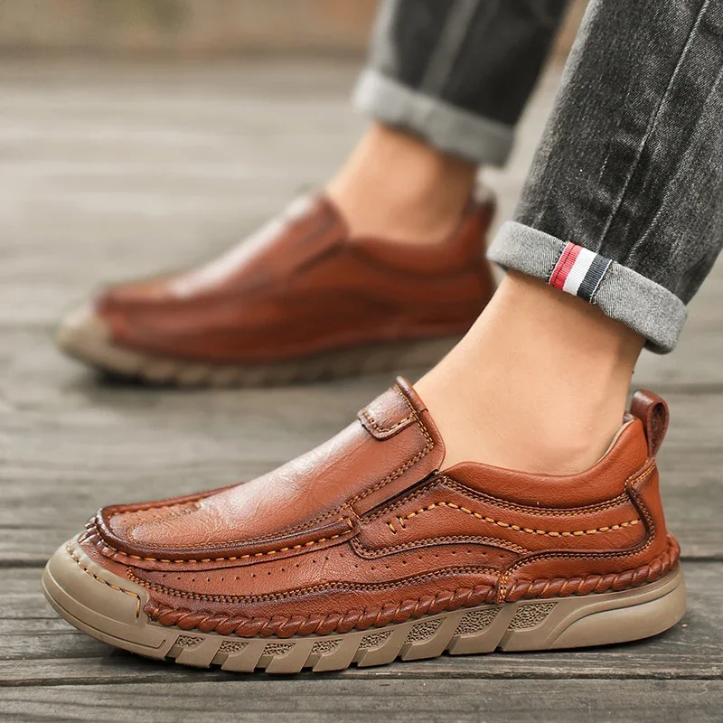 Nuovi uomini di moda scarpe casual mocassini in pelle fatti a mano scarpe da uomo comode mocassini piatti in pelle crosta di qualità sneakers da uomo 3