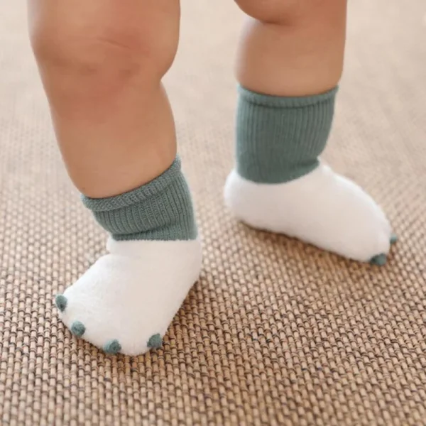 Nuovi simpatici calzini per neonati autunnali e invernali, calzini casual caldi per il piede del bambino 3