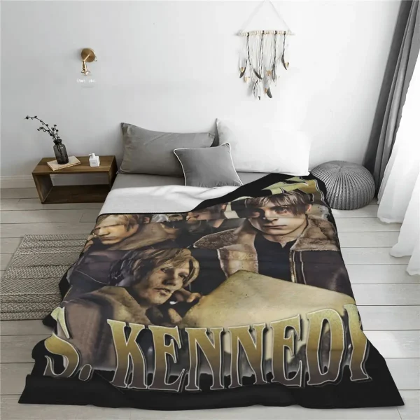 Leon S. Kennedy Residents Evils Coperte Coperta estiva portatile leggera e sottile in velluto per letto Trapunta sottile in peluche da viaggio 2