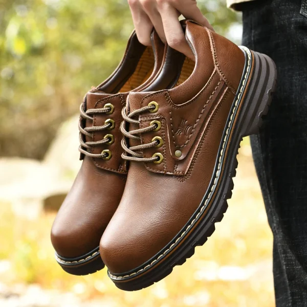 Scarpe casual da uomo in vera pelle stile britannico Scarpe oxford antiscivolo classiche da esterno Scarpe da lavoro con fondo spesso 2