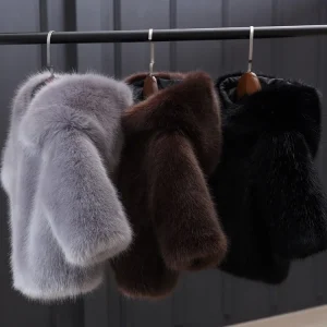 Abbigliamento per bambini Cappotto in pelliccia sintetica 2025 Autunno Inverno Nuovo cappotto corto Tendenza per ragazzi Ragazze Abiti invernali alla moda casual coreani 1