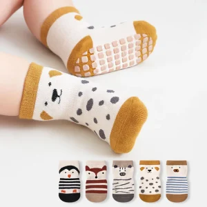 Calzini da pavimento per bambini 5 paia antiscivolo cartoni animati per bambini ragazzi ragazze comodi e traspiranti simpatici animali primavera autunno nuovi calzini per bambini 1