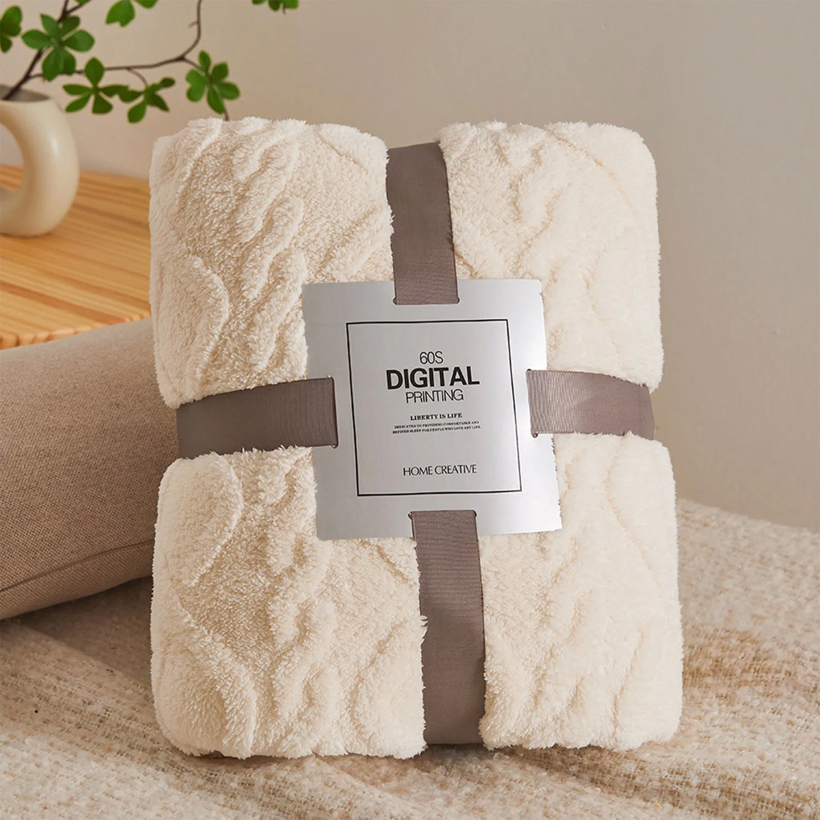 51 x 63 pollici Coperta in taffetà tinta unita Coperta in flanella di velluto corallo Coperta di copertura addensata Coperta regalo Coperta per la casa LUXURIOSA 3