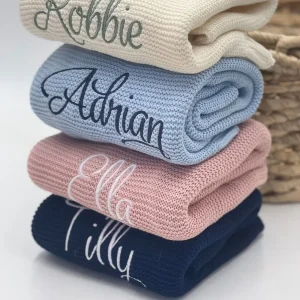 Nome personalizzato Coperta lavorata a maglia per bambini in cotone 100x80 cm Involucri caldi per neonati delicati sulla pelle Coperta per neonati personalizzata per l'inverno 1