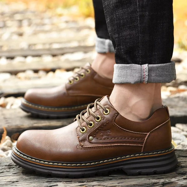 Scarpe casual da uomo in vera pelle stile britannico Scarpe oxford antiscivolo classiche da esterno Scarpe da lavoro con fondo spesso 3