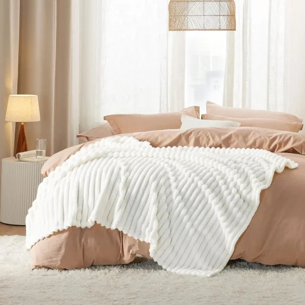 Coperta da tiro in pile bianco per divano - Coperte super morbide e accoglienti per donna, piccola coperta carina per ragazze, 59x79 pollici 6