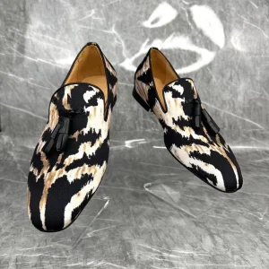 Nuove scarpe di tela alla moda da uomo scarpe con stampa leopardata mocassini con nappe di moda scarpe da uomo estive fatte a mano Slip On Casual Flats 1