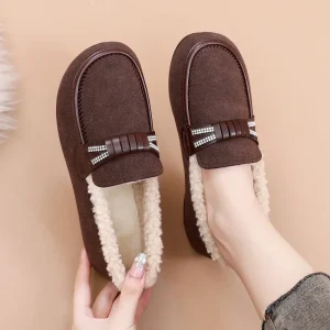 Scarpe Casual invernali da donna nuovi mocassini morbidi mocassini piatti antiscivolo 2024 moda Comfort caldo peluche slip on scarpe di cotone femminili 1