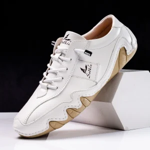 Nuovo 2024 moda scarpe casual da uomo in pelle fatte a mano design sneakers autunnali mocassini da uomo scarpe basse morbide e traspiranti scarpe da guida 1