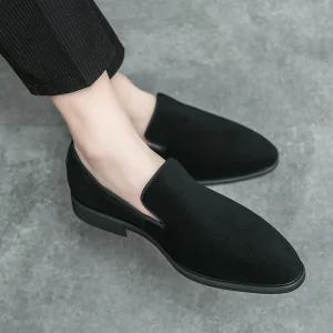 Scarpe eleganti da uomo di nuova tendenza Vendita calda Mocassini maschili Calzature casual in vera pelle Slip on Scarpe da guida Mocassini da passeggio per il tempo libero 1
