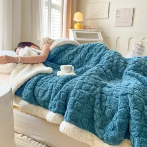 Coperta invernale in lana di agnello spessa coperta in flanella tinta unita con doppio lato per divano letto comoda trapunta calda Super morbida 1