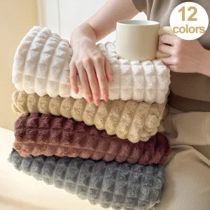 Caldo abbraccio: coperta di flanella a righe in peluche-Super morbida, più spessa per un Comfort accogliente, tocco elegante al tuo spazio abitativo 1