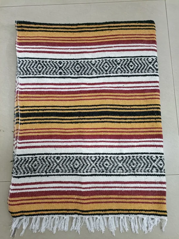 Coperta messicana da viaggio a righe arcobaleno Coperte da spiaggia Tappetino per letti Copridivano da picnic all'aperto con nappa 3