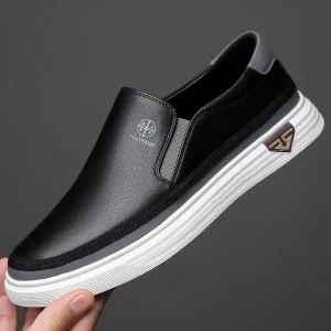 Nuove scarpe da uomo Scarpe casual in pelle Scarpe piatte per il tempo libero alla moda primaverile Mocassini slip-on cool da strada di grandi dimensioni 1