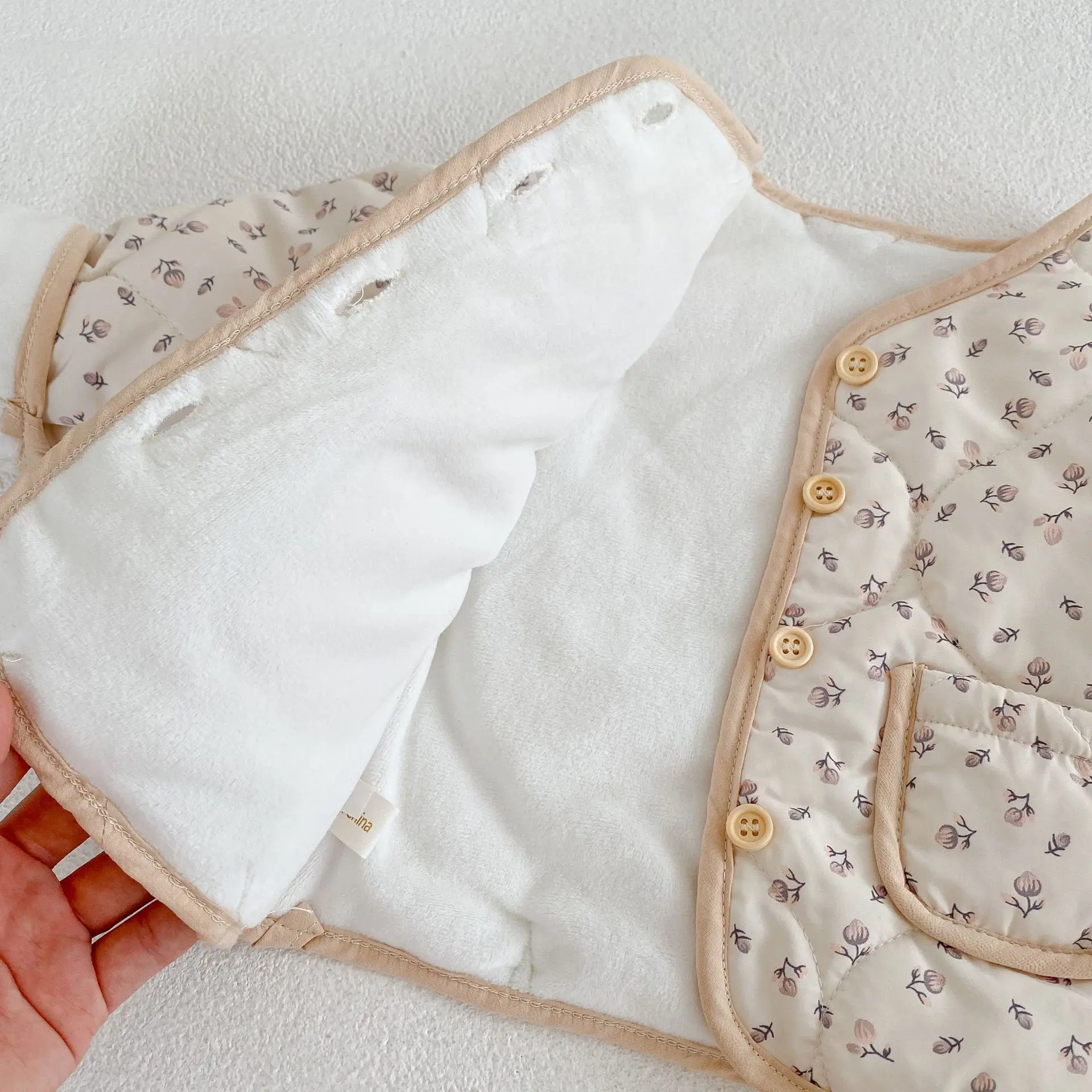 Nuovi vestiti invernali per bambini, bambine da 0 a 3 anni, giacca floreale e versatile giacca imbottita 6