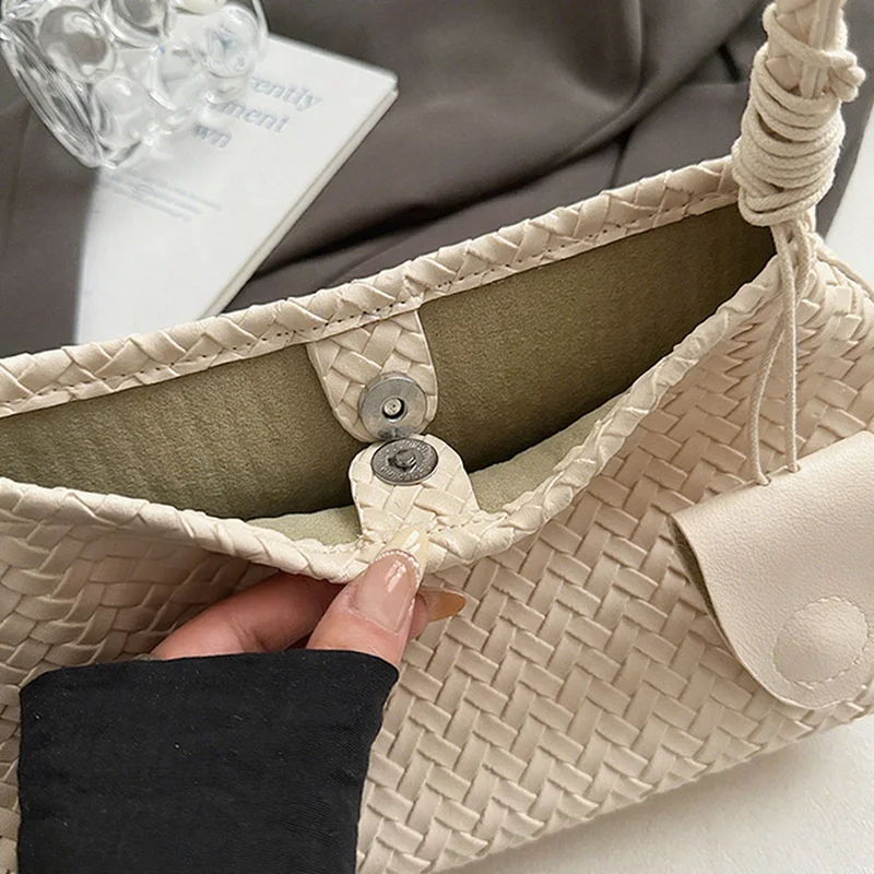 Borsa a tracolla con motivo intrecciato da donna Autunno e inverno Abbigliamento casual Borsa con manico a mano Borsa da ascella retrò alla moda con portamonete 6