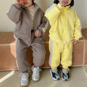 2025 Inverno Nuovi bambini Set di abbigliamento sportivo caldo Ragazzi Ragazze Cappotto in pile + Pantaloni 2 pezzi Vestito per bambini Plus Velluto spesso Tuta Abiti 1