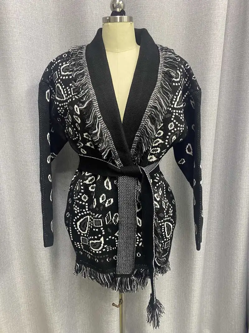 Cardigan da donna in cashmere con cintura elegante ispirato a Boho da donna Cardigan in maglia grigia jacquard con nappe di lana di alta qualità lungo oversize 4