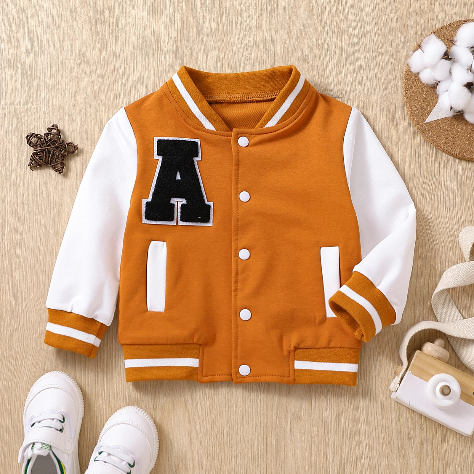 Maglia da Baseball americana lettere di peluche allentate ricamate nuova giacca Casual giuntura bicolore adatta per l'autunno e l'inverno 3
