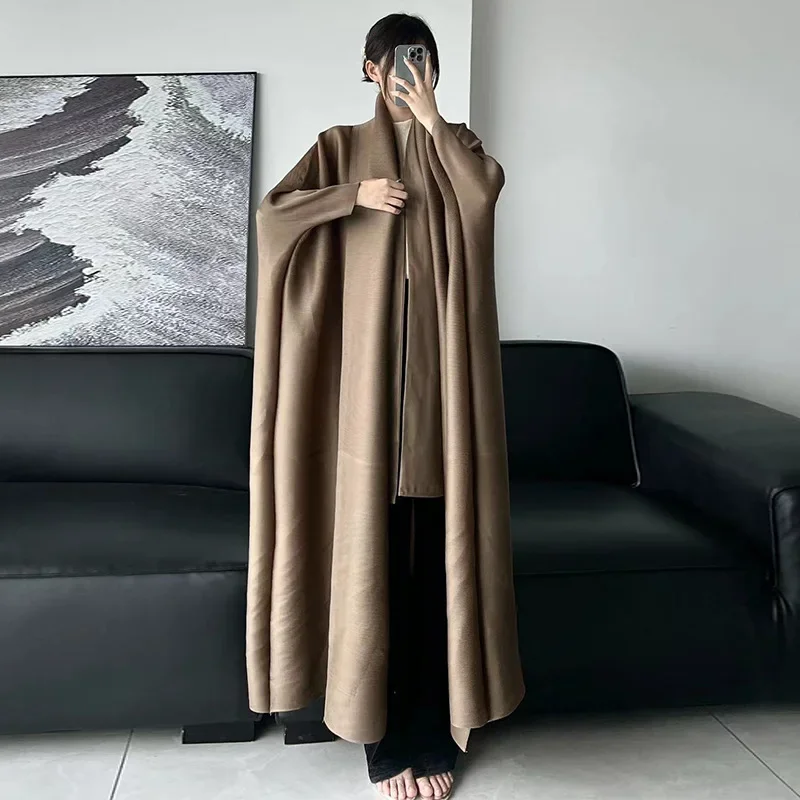 Miyake abito mediorientale di fascia alta Dubai cappotto plissettato da donna Versatile tinta unita cappotto di lusso leggero con maniche a pipistrello sciarpa Robe 3