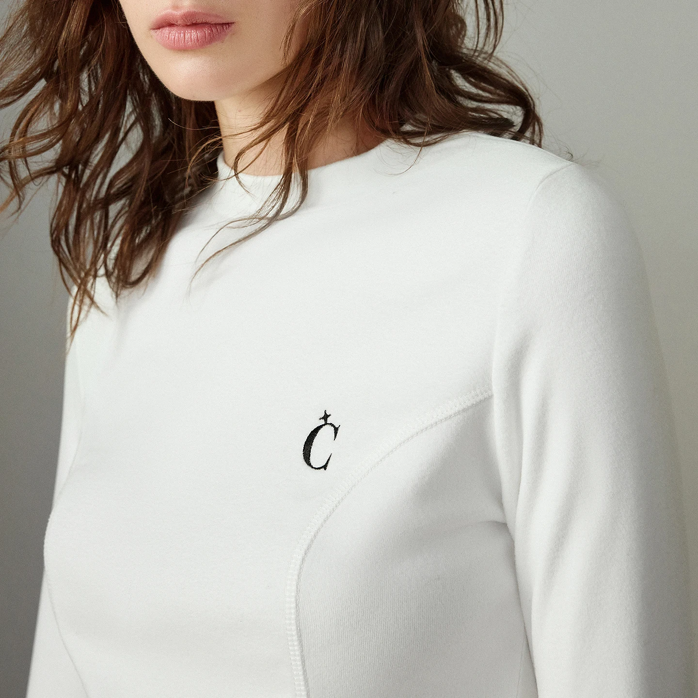 T-shirt da donna TOYOUTH 2025 Inverno Nuovo design diviso caldo Top con strato base snellente raccolto in vita 4