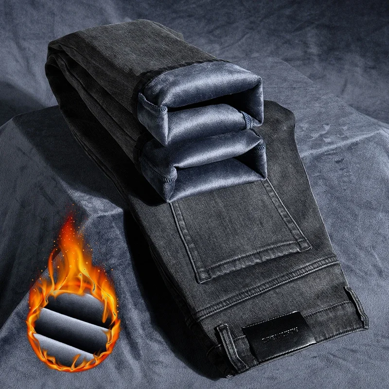 Jeans in pile da uomo invernali 2025 ispessito velluto caldo pantaloni in denim dritti larghi comodi pantaloni classici neri grigi di marca 1