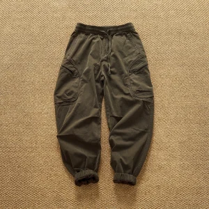 2025 Autunno e Inverno New American Retro Pantaloni cargo in vita elastica pesante Pantaloni larghi casual con fascia alla caviglia da uomo 1