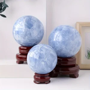 Sfera di celestite naturale Sfera blu curativa di cristallo per la decorazione del serbatoio del giardino dell'home office Regalo di meditazione yoga Halloween 1
