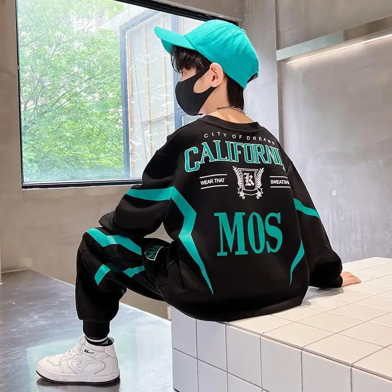 Collezione autunno/primavera per ragazzi 2024 Felpa sportiva Abbigliamento per bambini alla moda per ragazzi di taglia media Abbigliamento casual alla moda 2