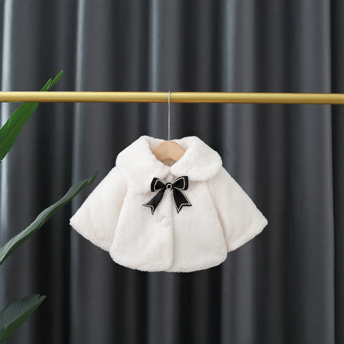 Nuova giacca invernale per bambina con fiocco nero, abbigliamento per bambini spesso e caldo stile principessa per bambini dai 9 mesi ai 3 anni 4