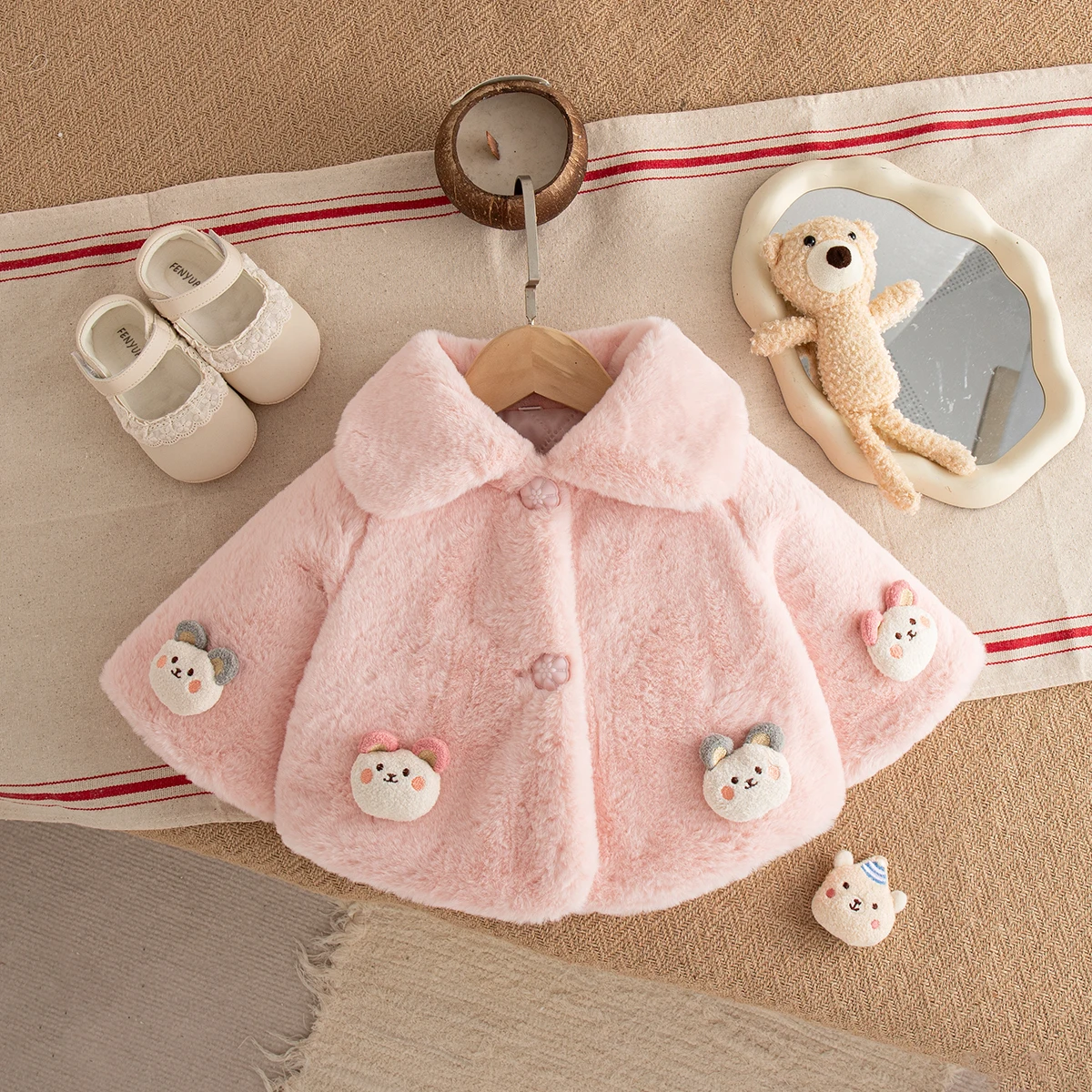 Abbigliamento invernale da ragazza Cappotto invernale da ragazza caldo foderato in shearling dei cartoni animati Adorabile capospalla per bambini con colletto 5