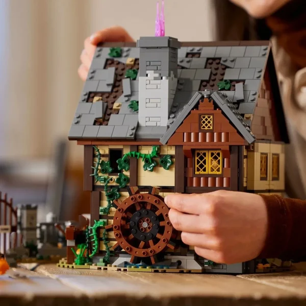 IN MAGAZZINO Halloween Hocus Pocused Witch Sanderson Sister's Cottage House 21341 Building Blocks Set Mattoni Giocattolo Per I Regali Dei Bambini 4