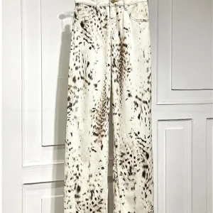 Jeans dritti a gamba larga con stampa leopardata Jeans retrò a vita alta da donna Streetwear Pantaloni vintage Y2k Pantaloni in denim da strada 1